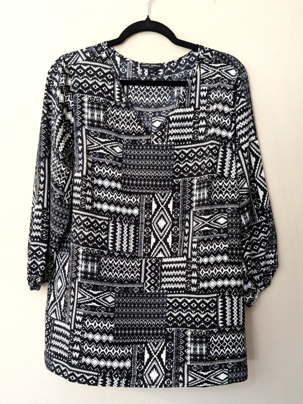 Mario Serrani Italy Women’s Black/White Geometric Print Top – Size Large